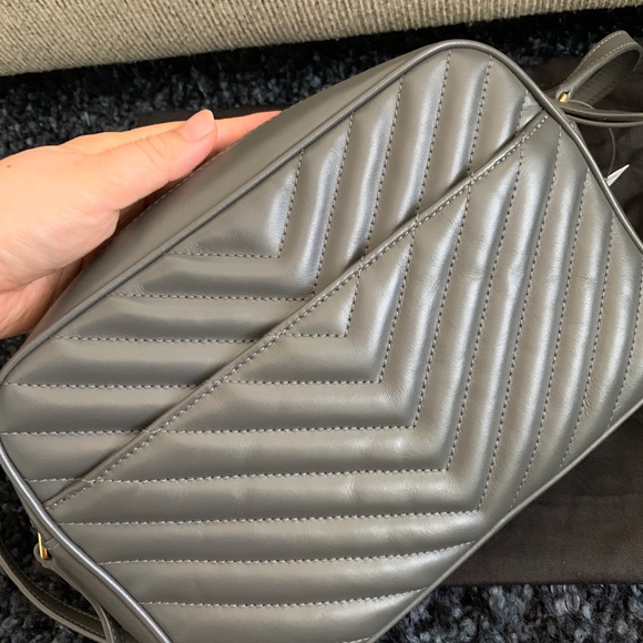 Saint Laurent monogram Lou camera bag - Picture 3 of 9